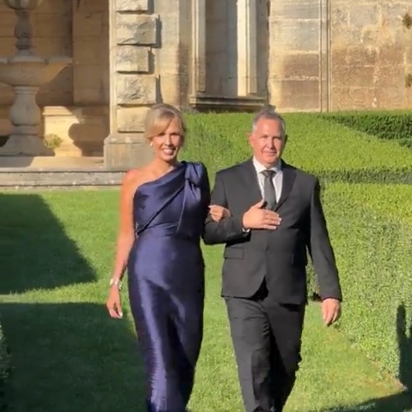 @AllicesCloset LIVE SHOW is HAPPENING NOW! - Picture 9 of 16